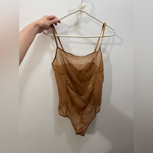 SKIMS Size XL Glissenette Chai Scoop Neck Sheer Bodysuit Shimmery Golden Gold - Picture 7 of 11